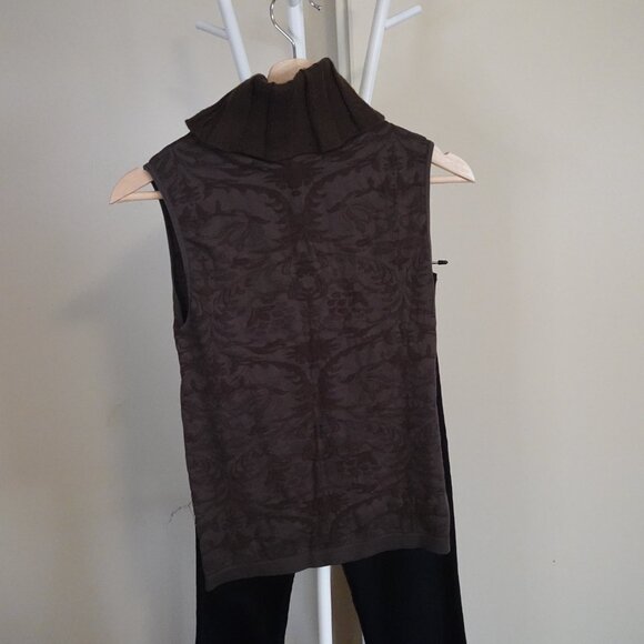 Puli Sleeveless Turtleneck Blouse Size M/L - Picture 3 of 4